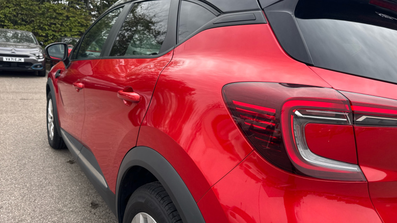 Renault Captur 1.0 TCE 100 Iconic 5dr Petrol Hatchback